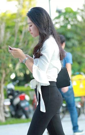 共享女儿小诗1～10章的背景资料