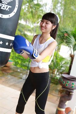 迪拜的女孩在线观看完整免费高清满天星